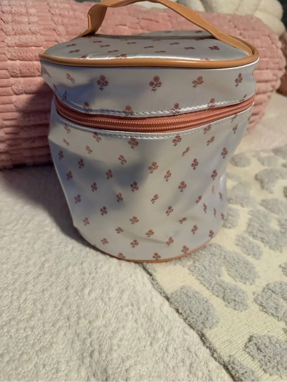 Floral Cosmetic Travel Case - White with Pink Rose Print
